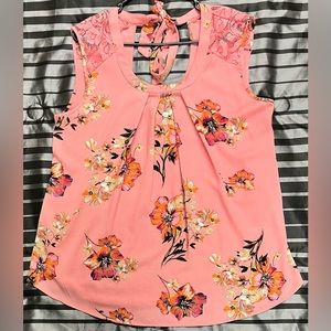 Salmon with flower tank blouse. Size 1X.